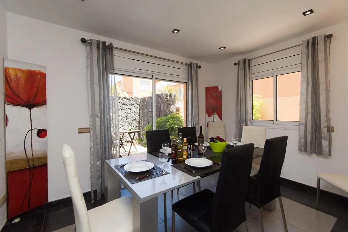 Villa Verde Private Heated Pool Sea Views 푸에르토 데 산티아고 0*,  스페인